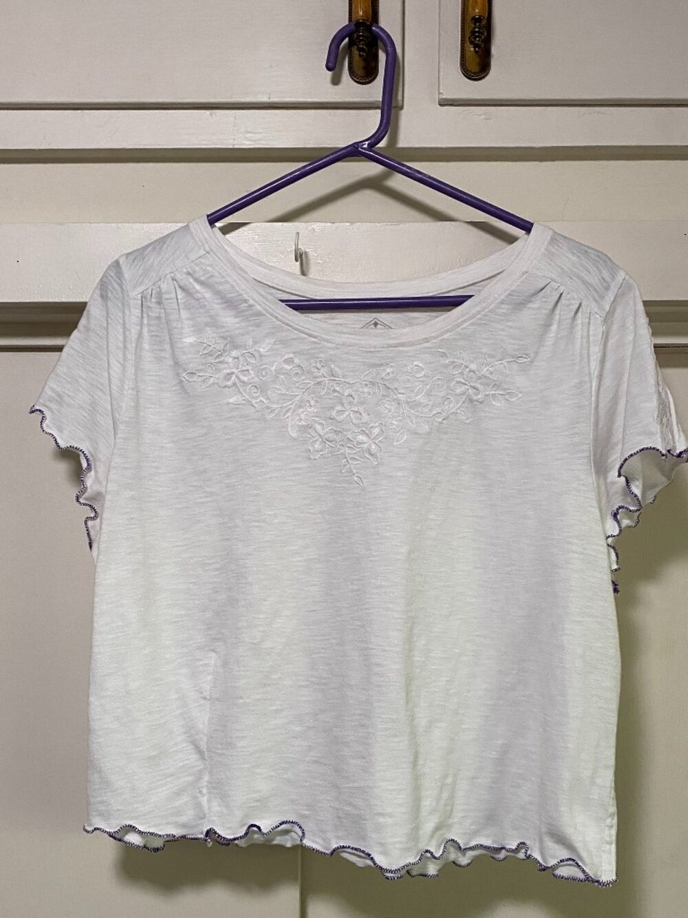 **St. John's Bay, short, wavy sleeves, embroidered, white blouse, size 1X